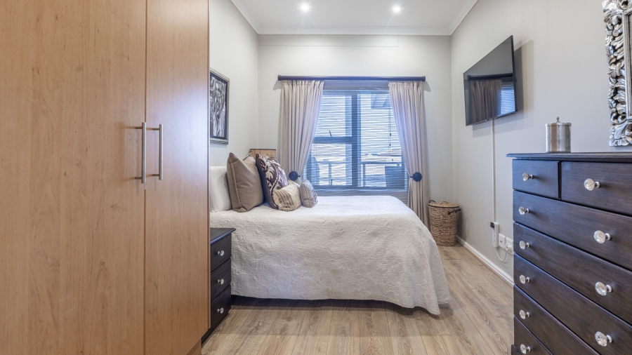 To Let 2 Bedroom Property for Rent in Big Bay Western Cape